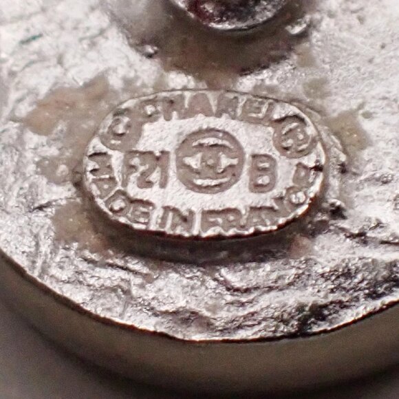 CHANEL CC Logo Rhinestone Stud Earrings F21B Silver France 36RL306 - Picture 10 of 10